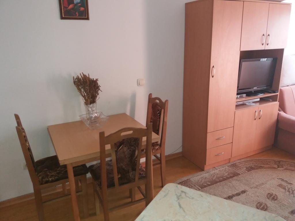 Renome Apartmani Banja Koviljača Exterior foto