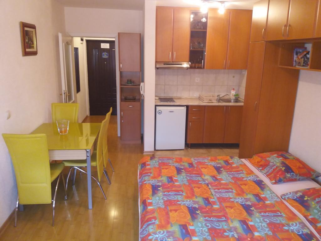 Renome Apartmani Banja Koviljača Exterior foto